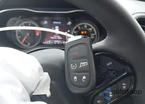 2023 Jeep Cherokee Altitude Lux 4X4 from USA, damaged, VIN 1C4PJMMB9PD101541